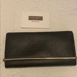 Henri Bendel wallet